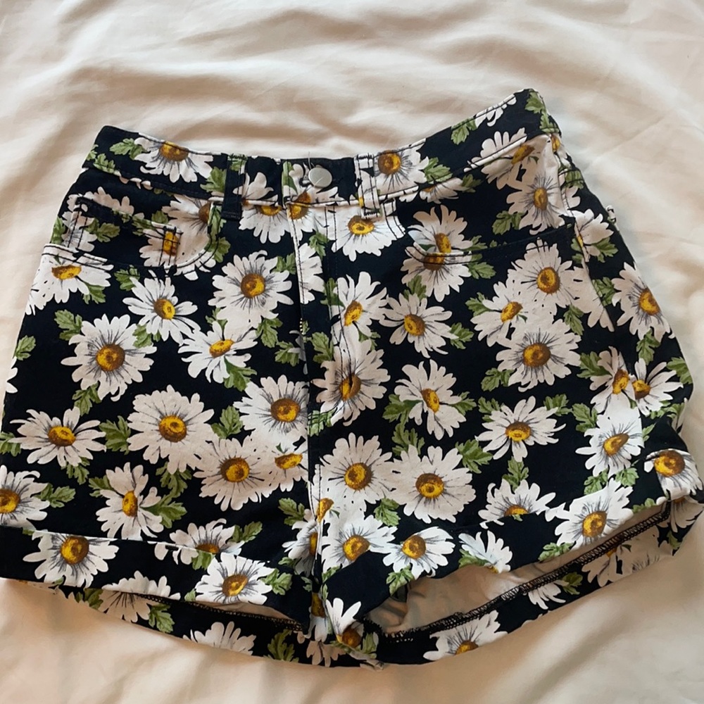 High-waisted American Apparel Shorts